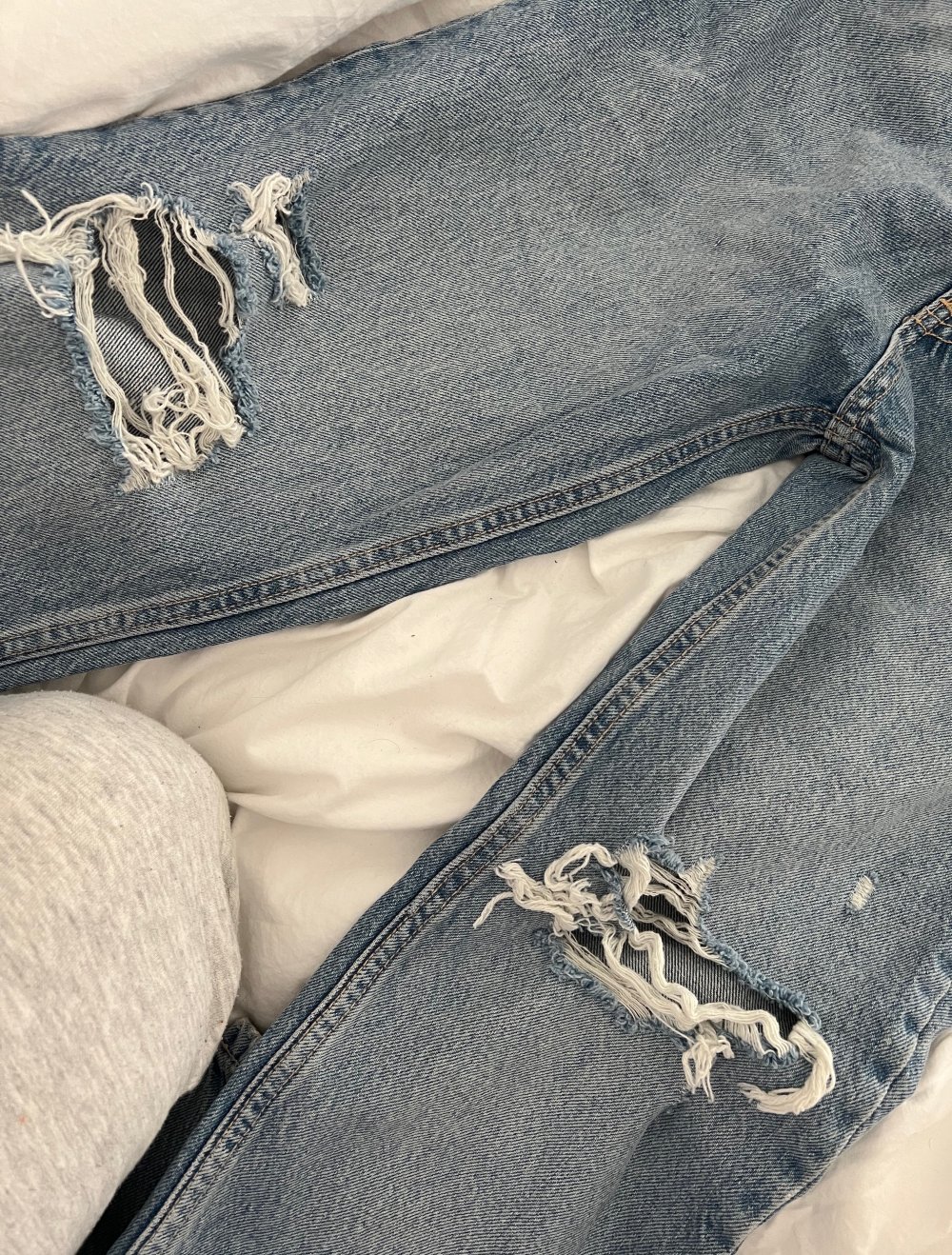 Zara Mom Jeans mit Rissen Hellblau Größe 34 Neu