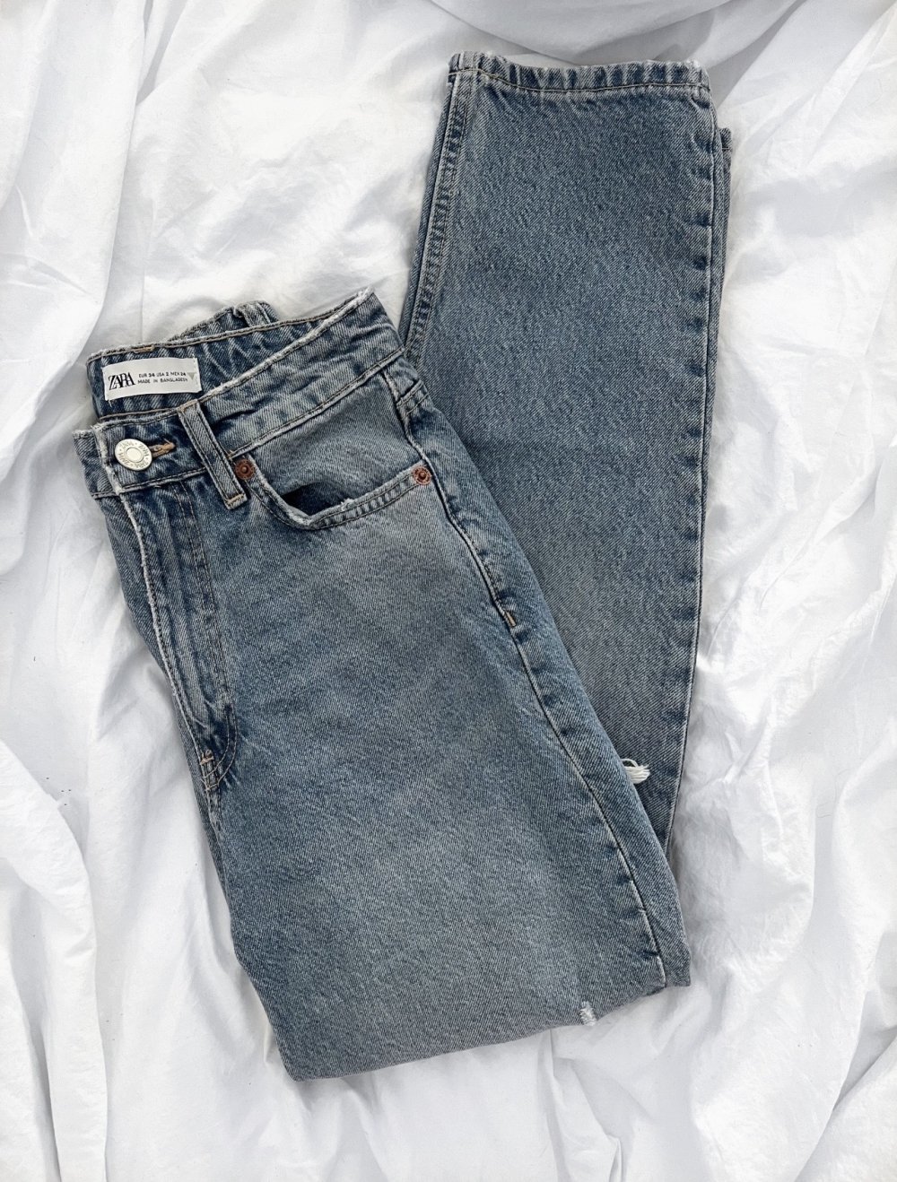 Zara Mom Jeans mit Rissen Hellblau Größe 34 Neu