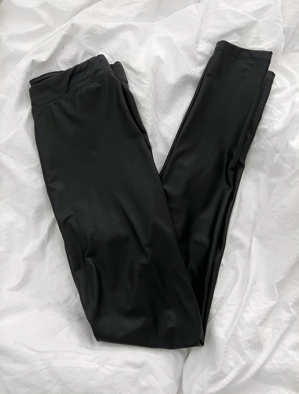 Bershka Lederleggings Größe 34