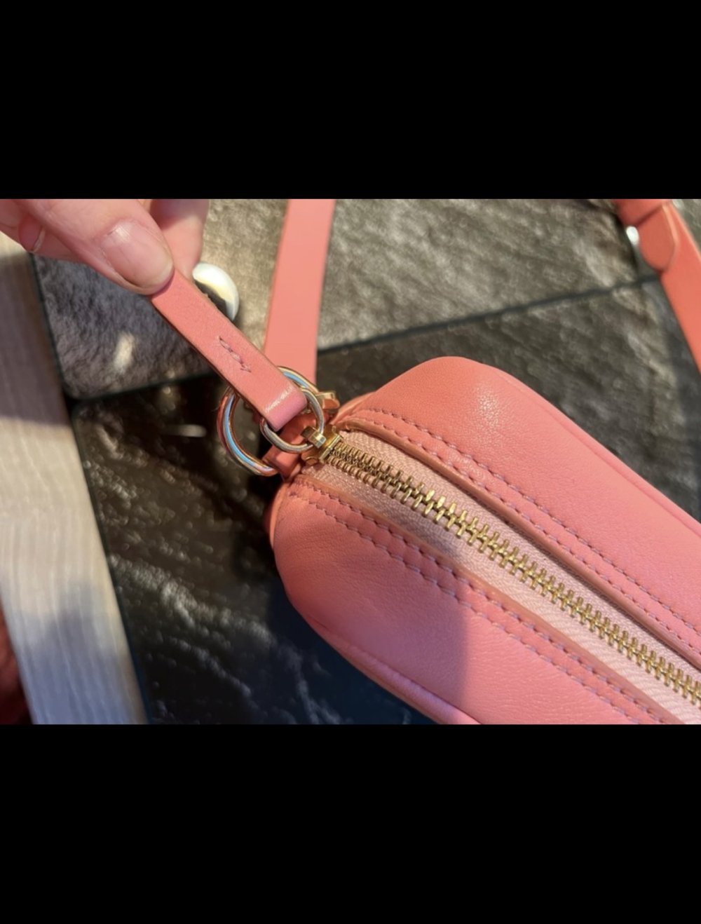 Pinke Umhängetsche Levis