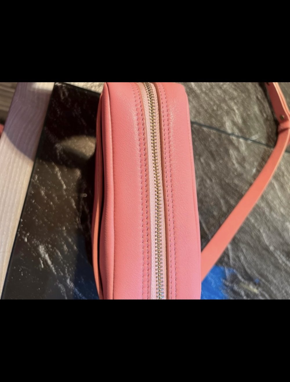 Pinke Umhängetsche Levis