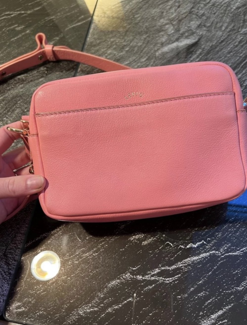 Pinke Umhängetsche Levis