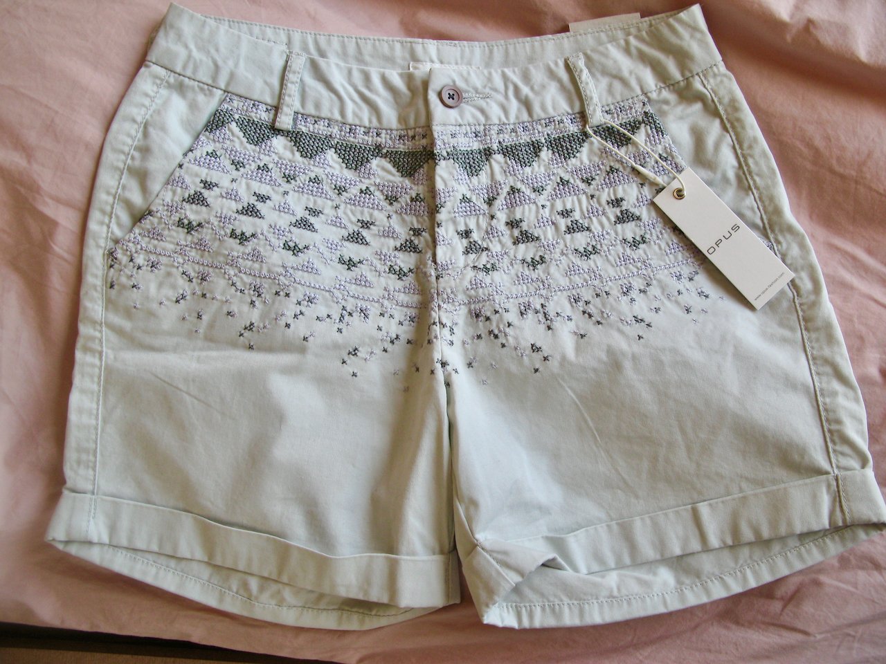 Charmante Short von OPUS mit Stickereidetail, Gr. 34
