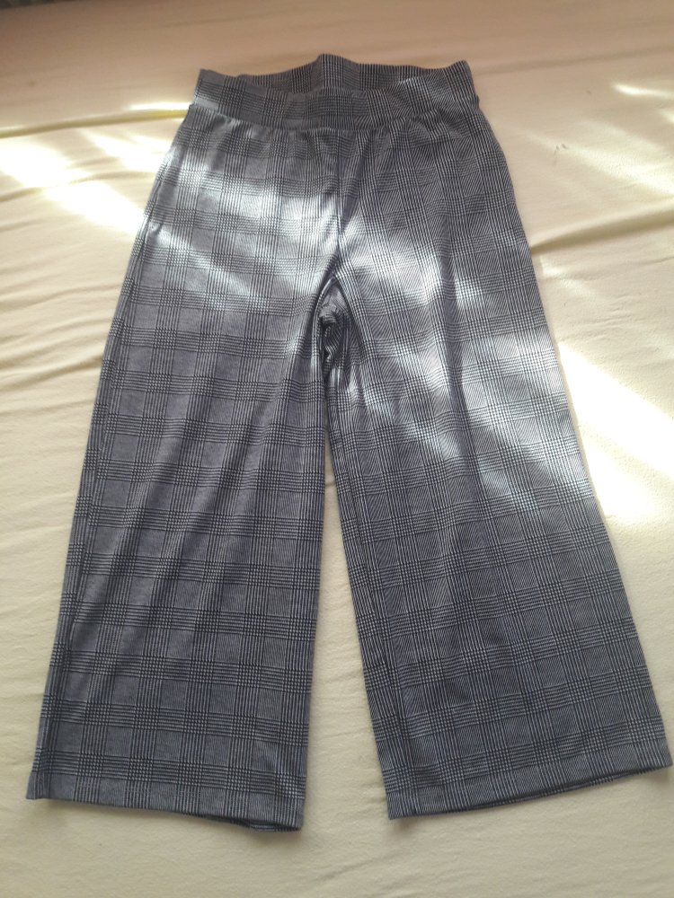 Hose mit weitem Bein
