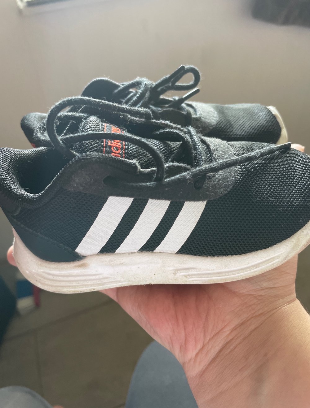 süße Adidas Schuhe