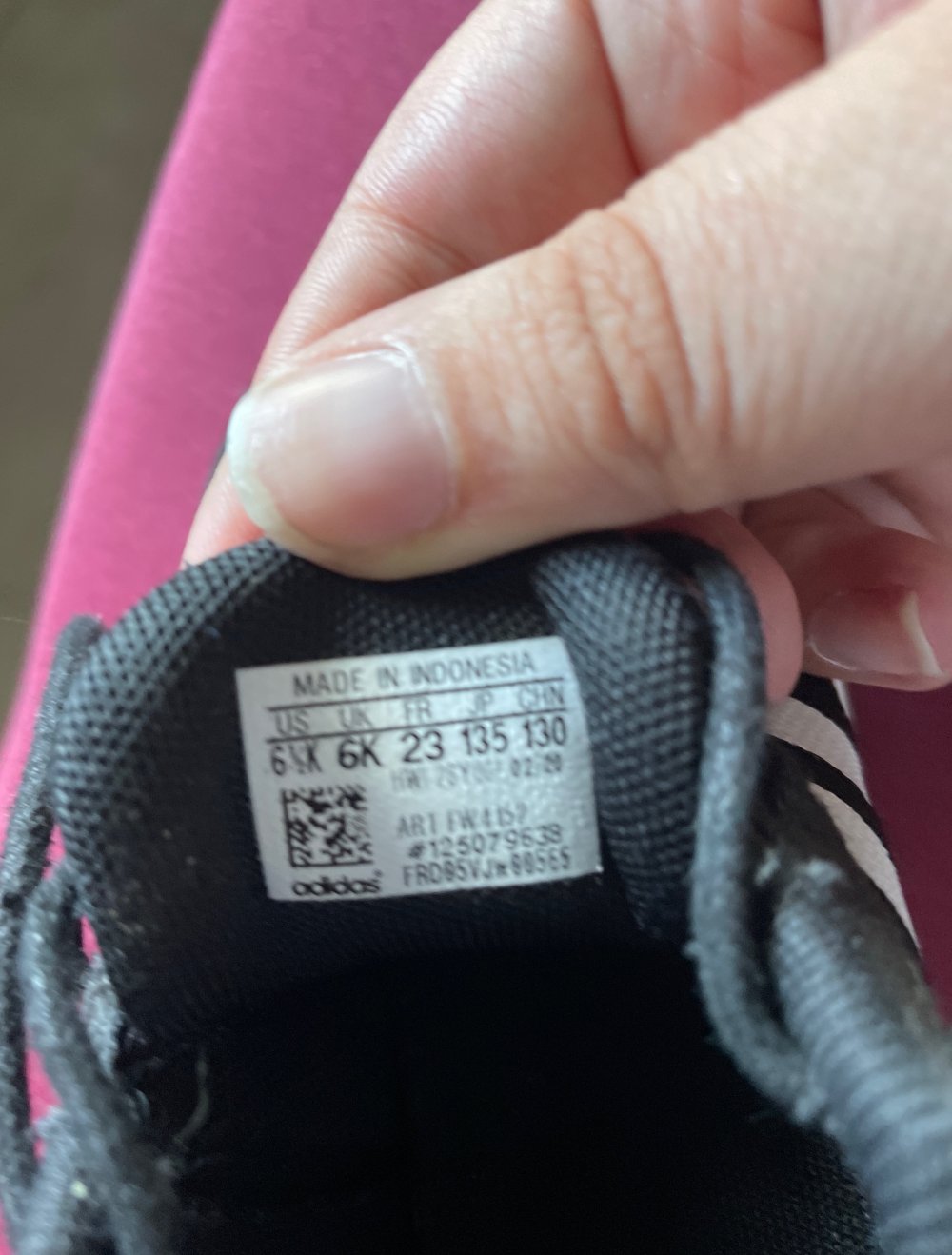 süße Adidas Schuhe