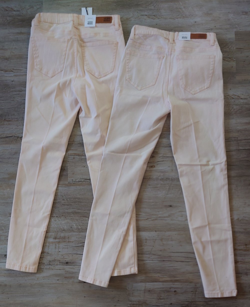 2 Hosen Gr. 26/34