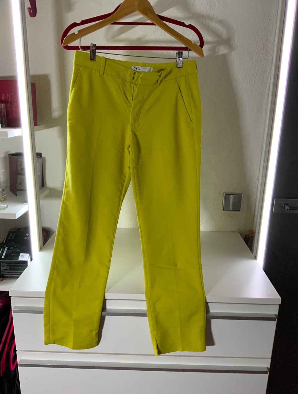 Neongelbe Hose