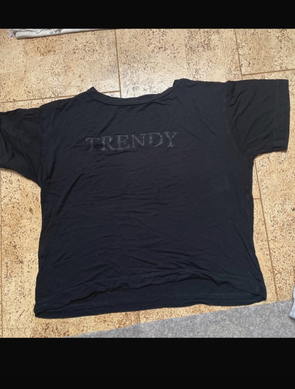 3 T-shirts