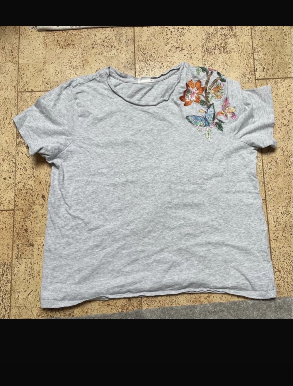 3 T-shirts