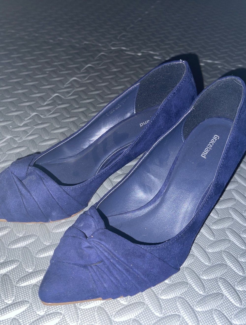 Marineblaue Schuhe