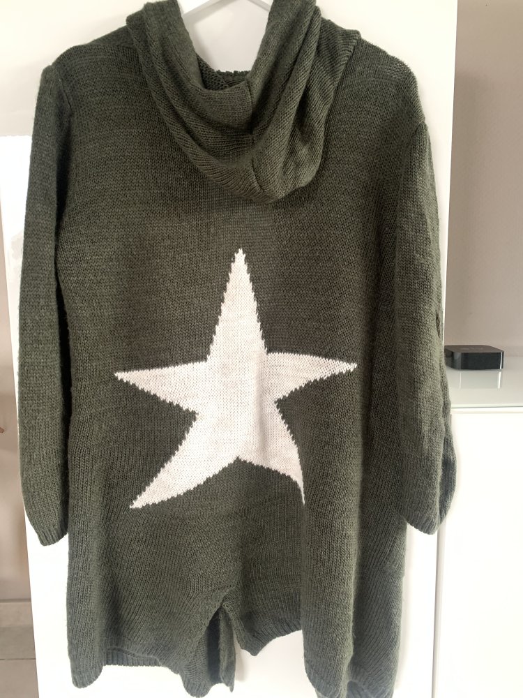 Strickjacke mit Kapuze 