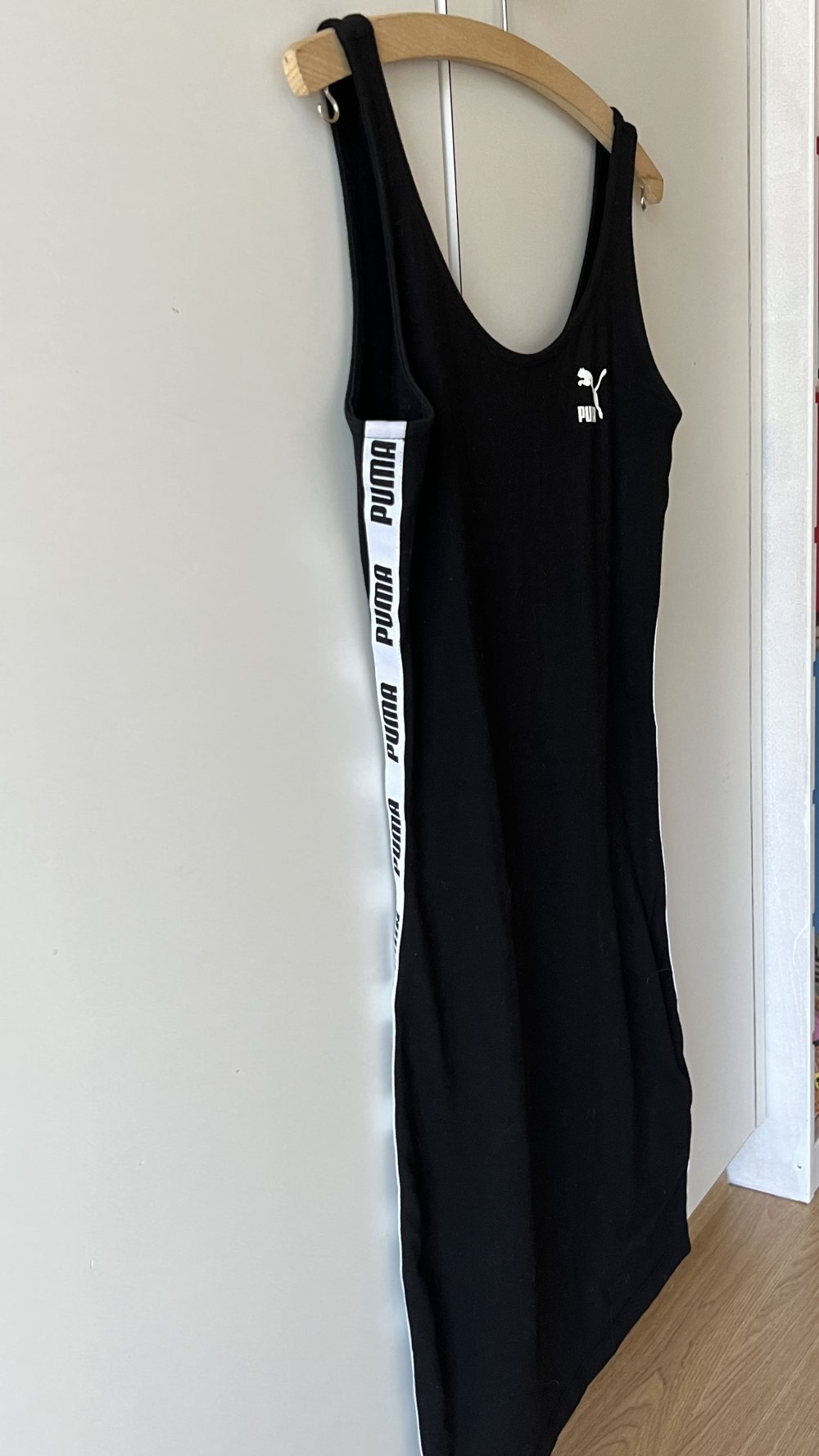 Schwarzes Puma Kleid