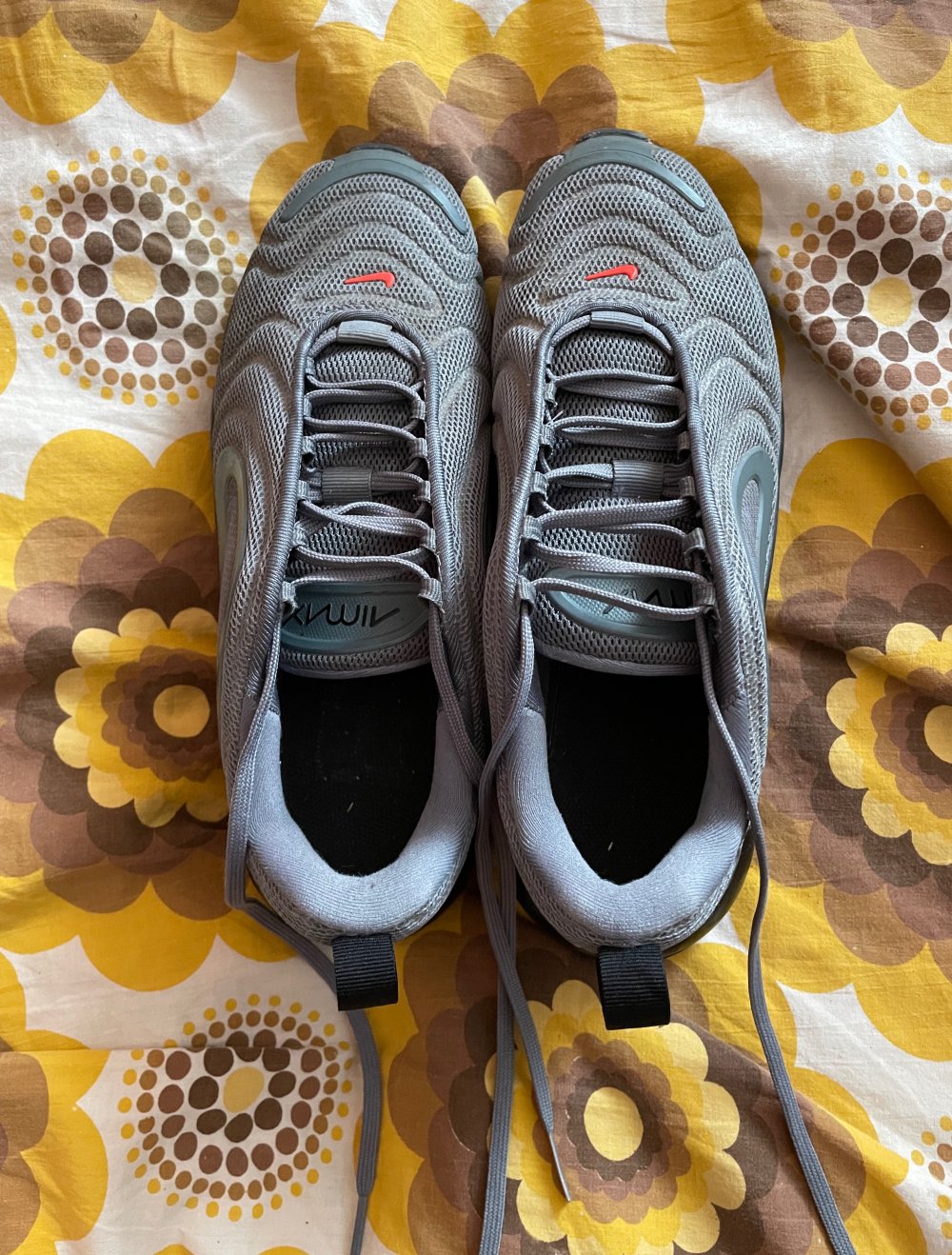 Nike Graue Schuhe