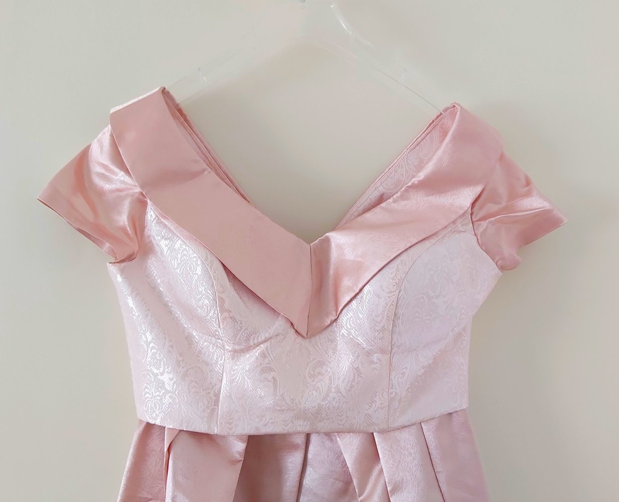 Hübsches rosa Abendkleid