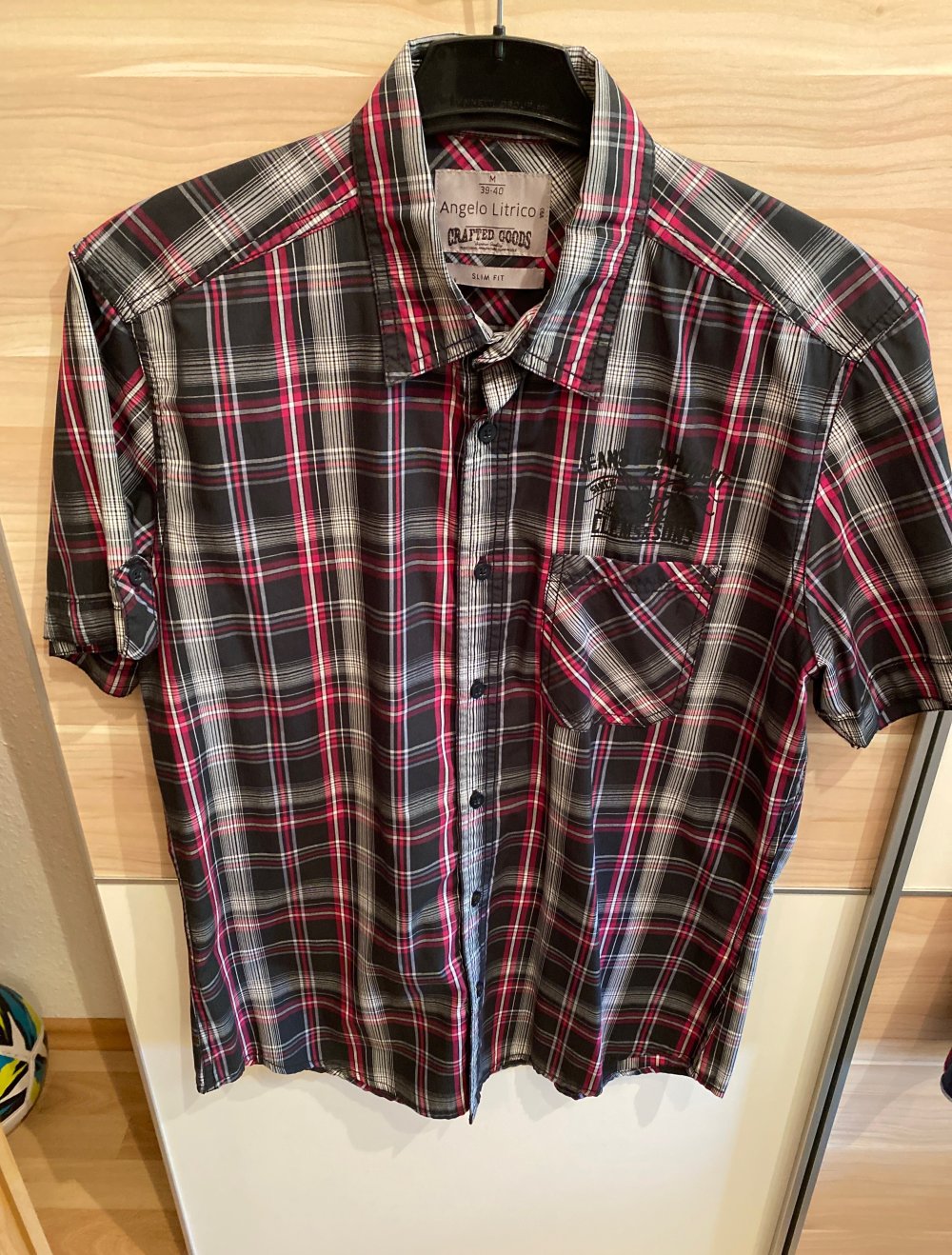 Kurzarm Herrenhemd Größe M - Slim Fit