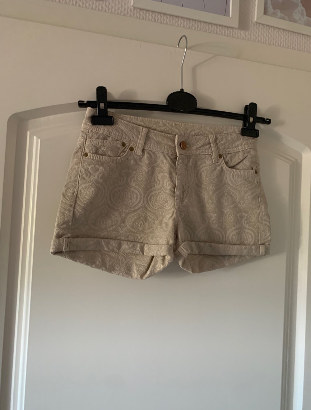 Beige Shorts, kurze Hose mit Muster; vintage Damen