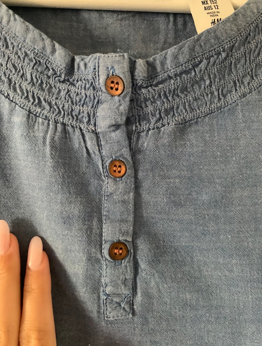 Blaue Bluse mit kurzen Armen; H&M T-Shirt XXS