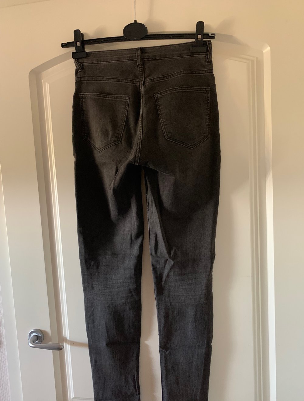 Schwarze Jeanshose; H&M S, Jersey Hose straight leg