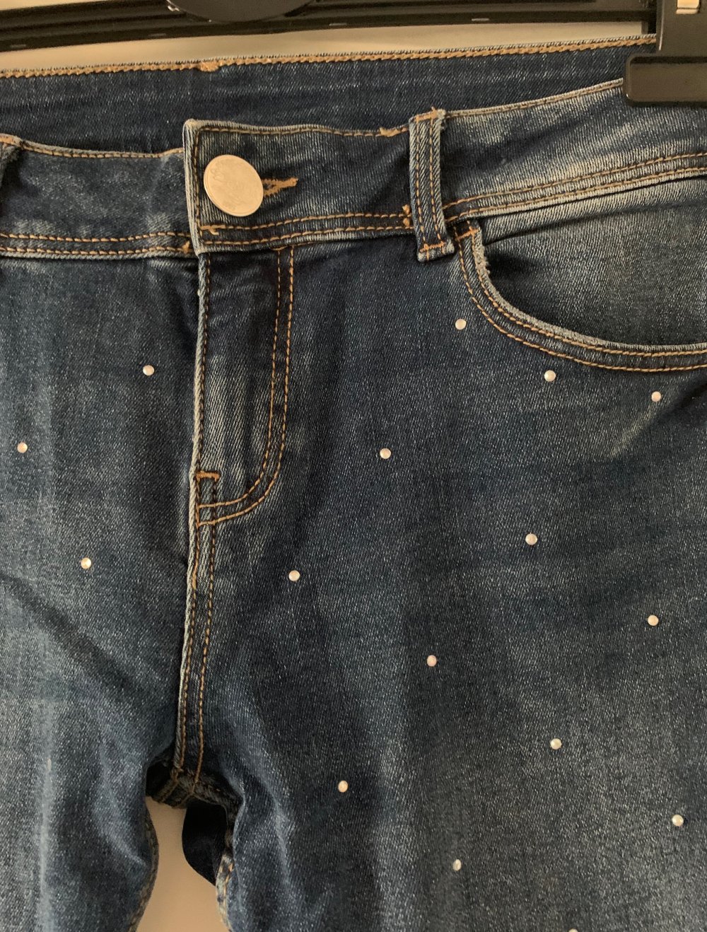 Blaue Jeans mit Glitzersteinchen; straight leg; C&A Hose XS