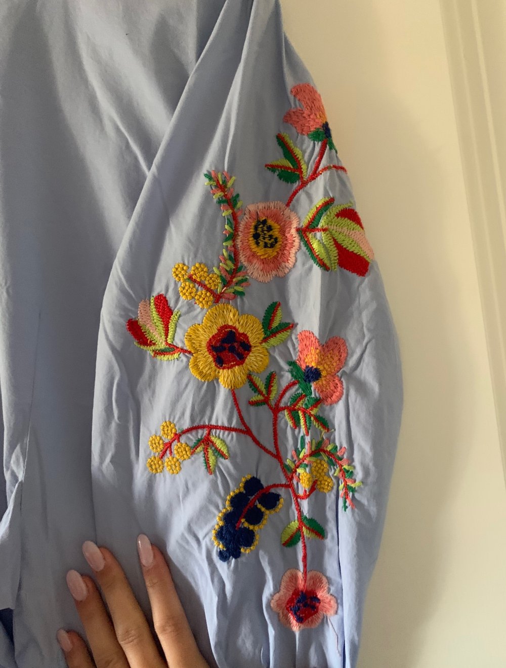 blaue Bluse mit Blumenprint; Zara Oberteil elegant