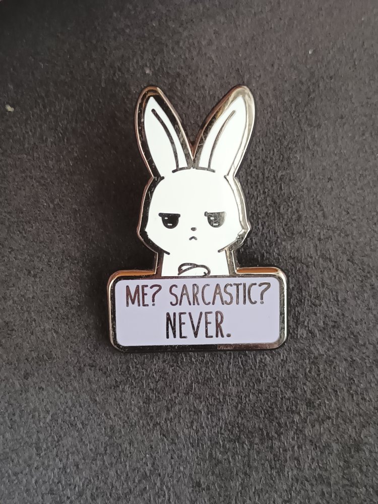 TeeTurtle Pin Sarkastisch Lustig Humor Anstecker Hase