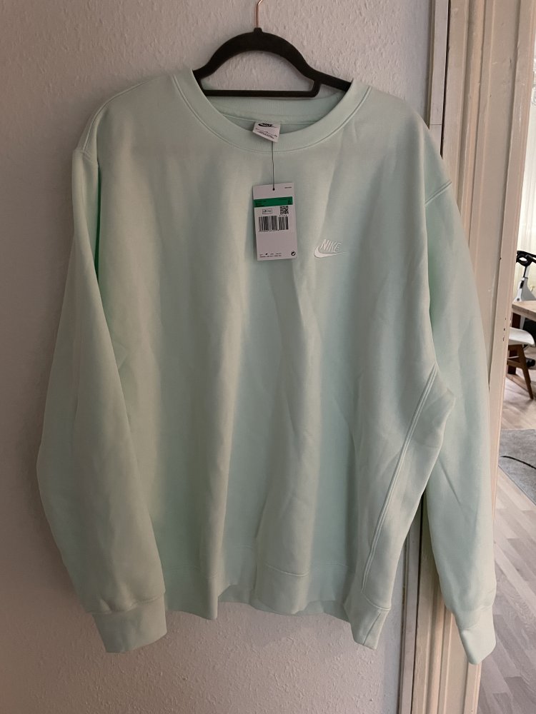 Nike Sweater