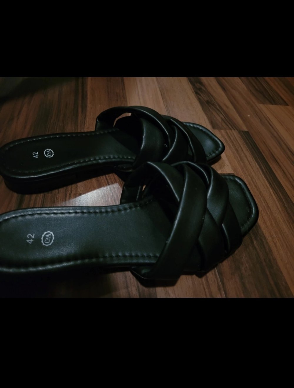 Schwarze sandalen
