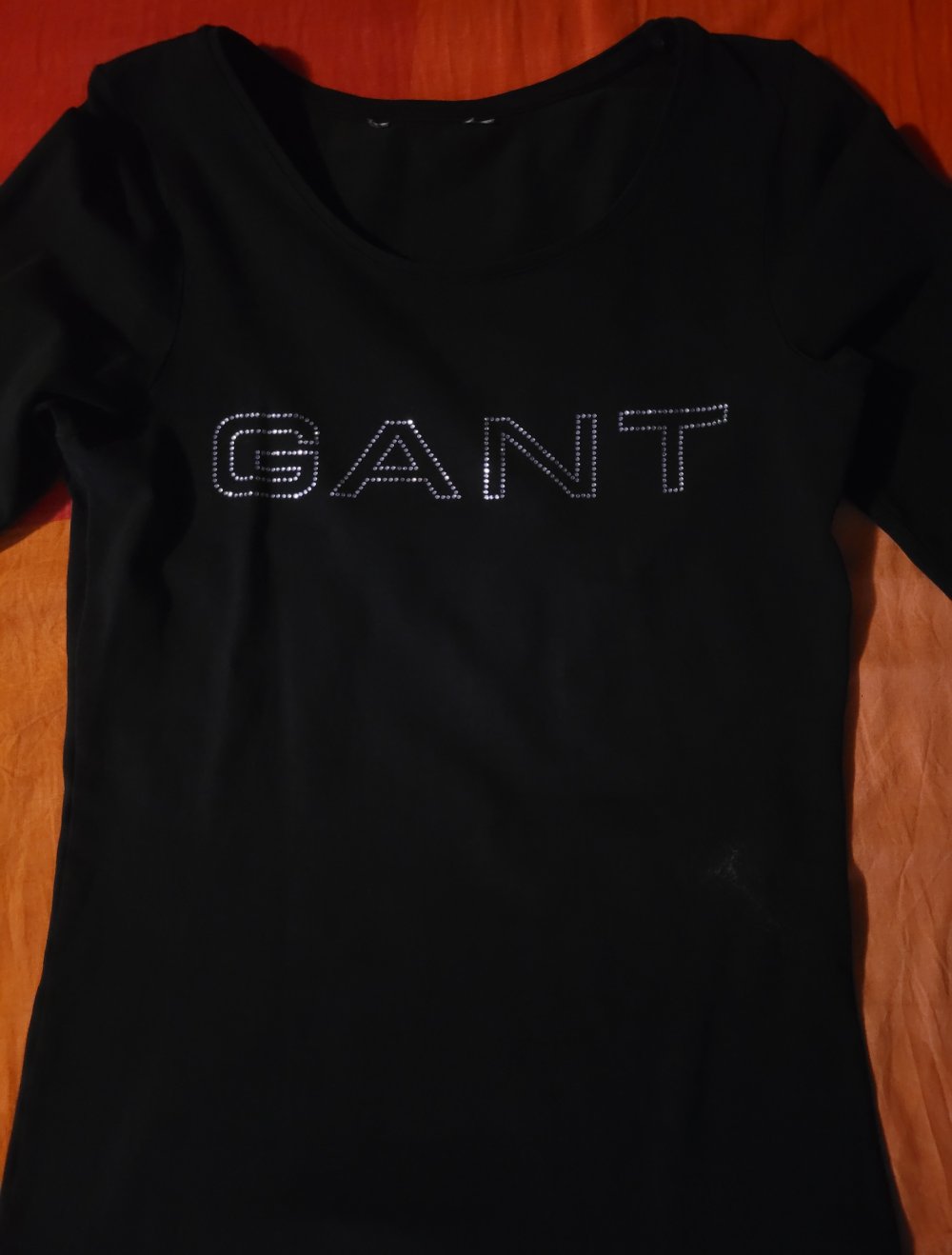 Schwarzes langarmieges Shirt