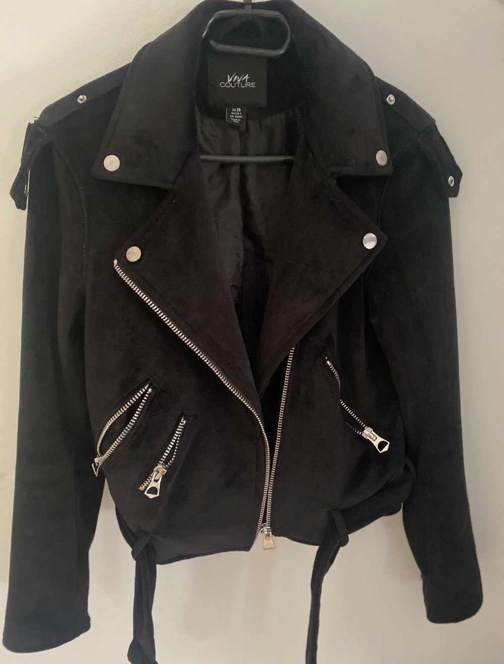 Samtjacke in Lederjacken Optik