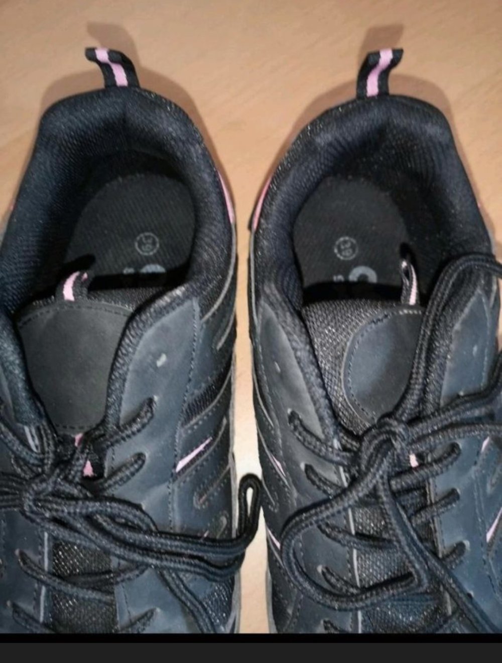 Turnschuhe Gr. 39