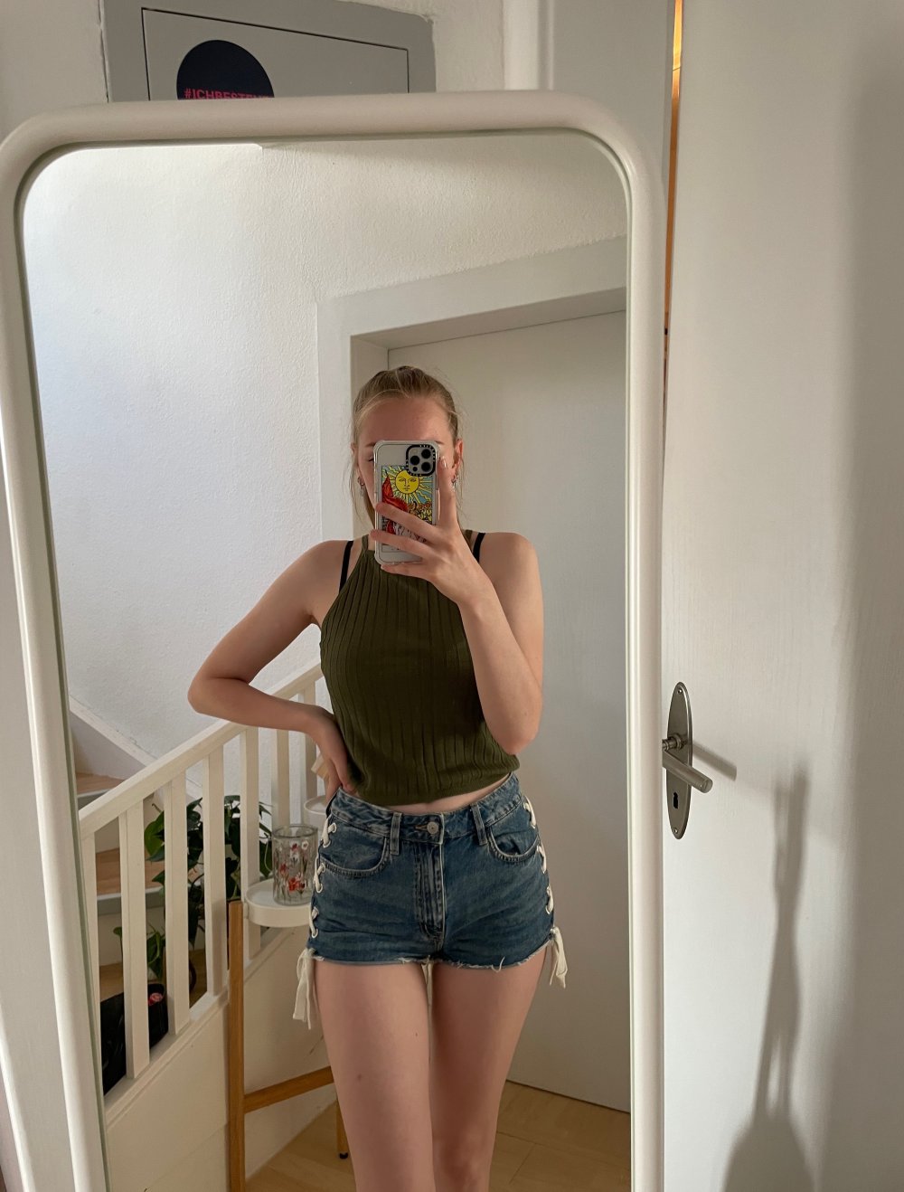 Blaue H&M Jeans mit Schleife