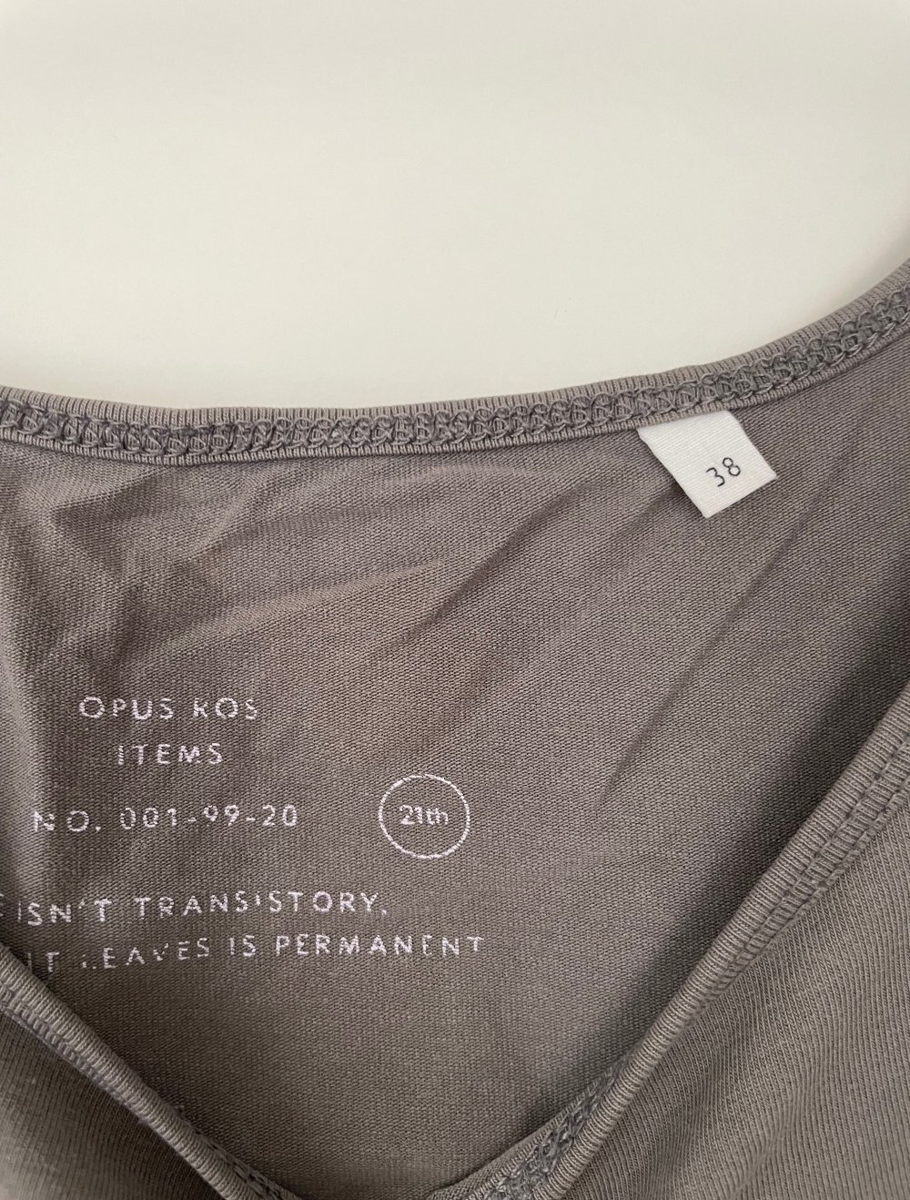 Graues Opus Top