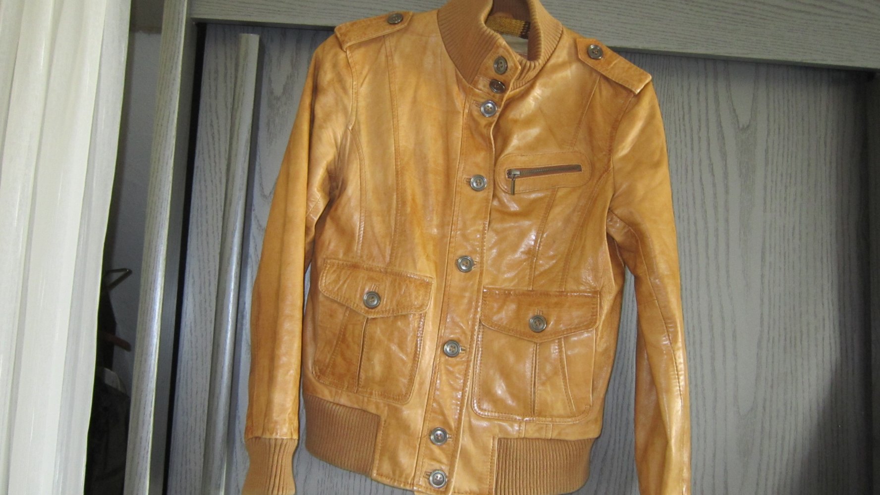 hellbraune Damen Leder Jacke zum Knöpfen in Größe 40 von Rick Cardona New York 