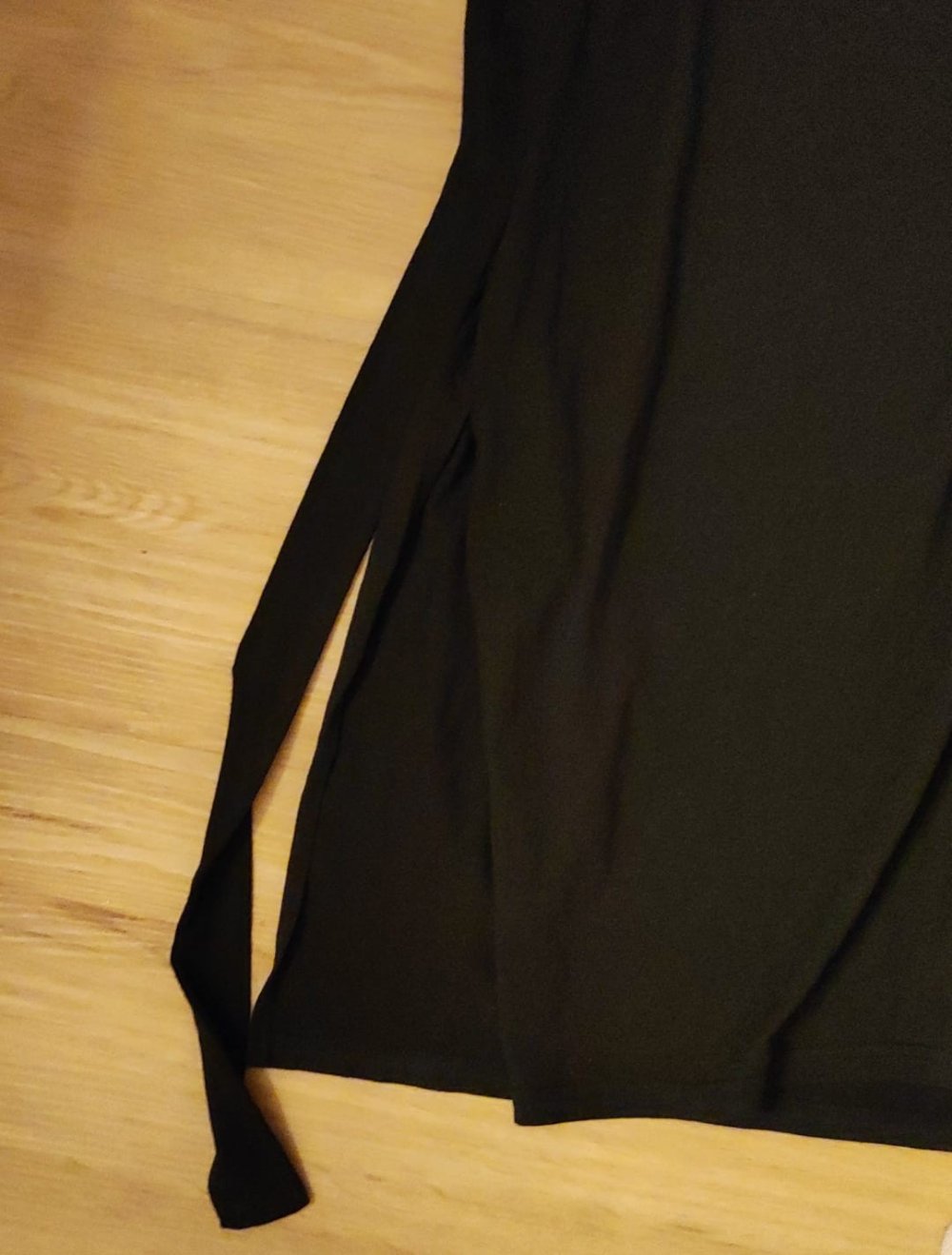 Schwarzes Basic Kleid