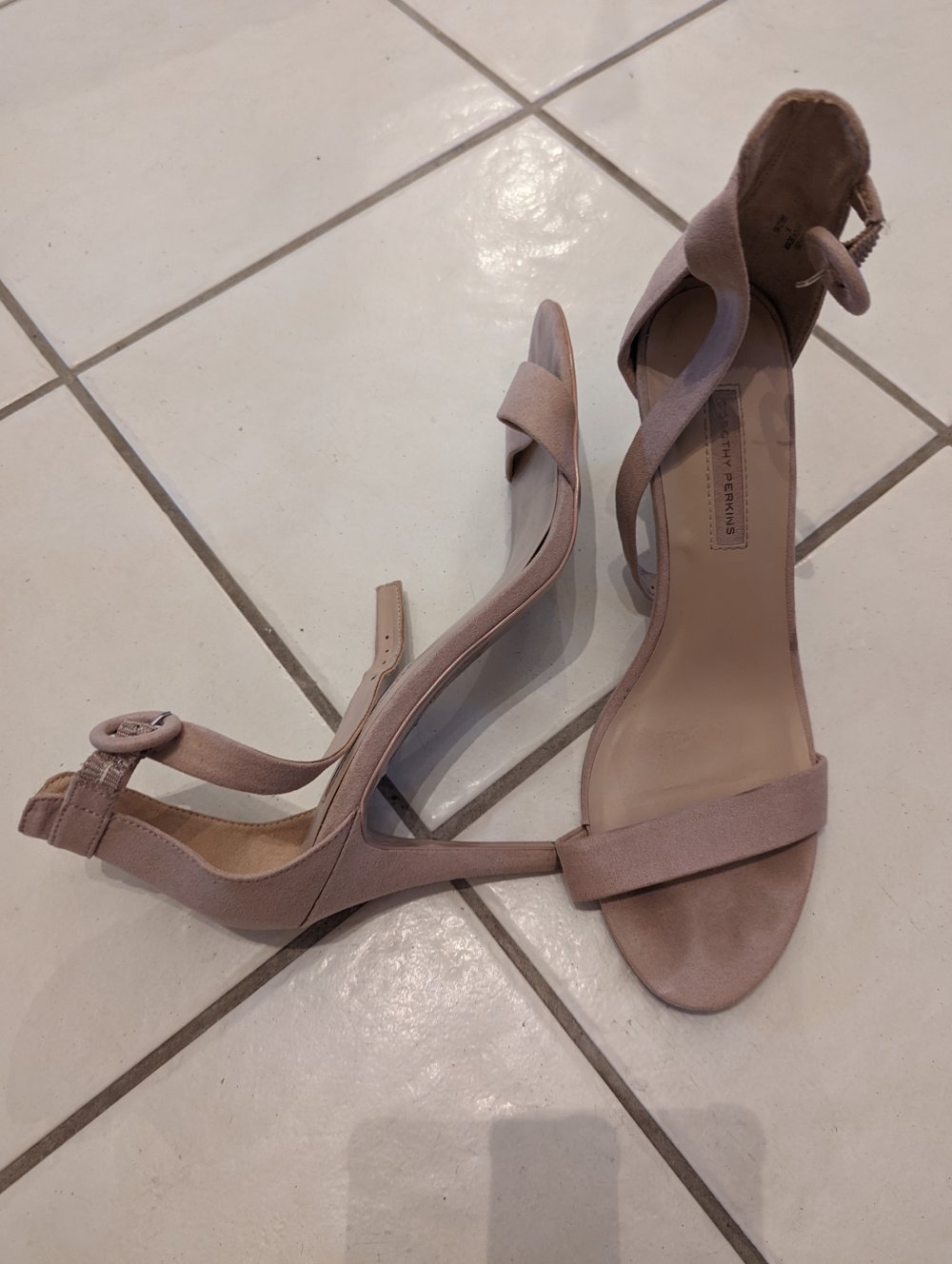 Rosefarbene Absatz-Schuhe 