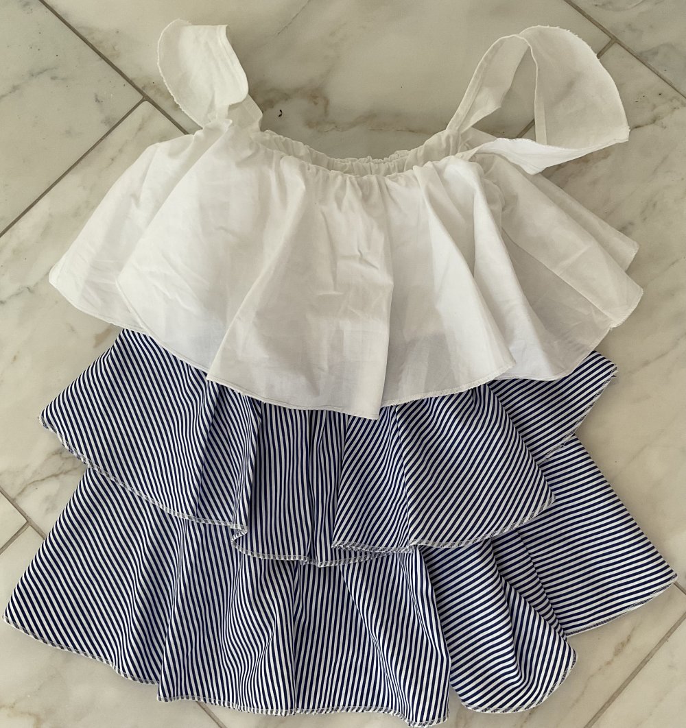 Wunderschöne neue Tunika, Bluse, Oberteil, blau, weiß, Streifen, Volants