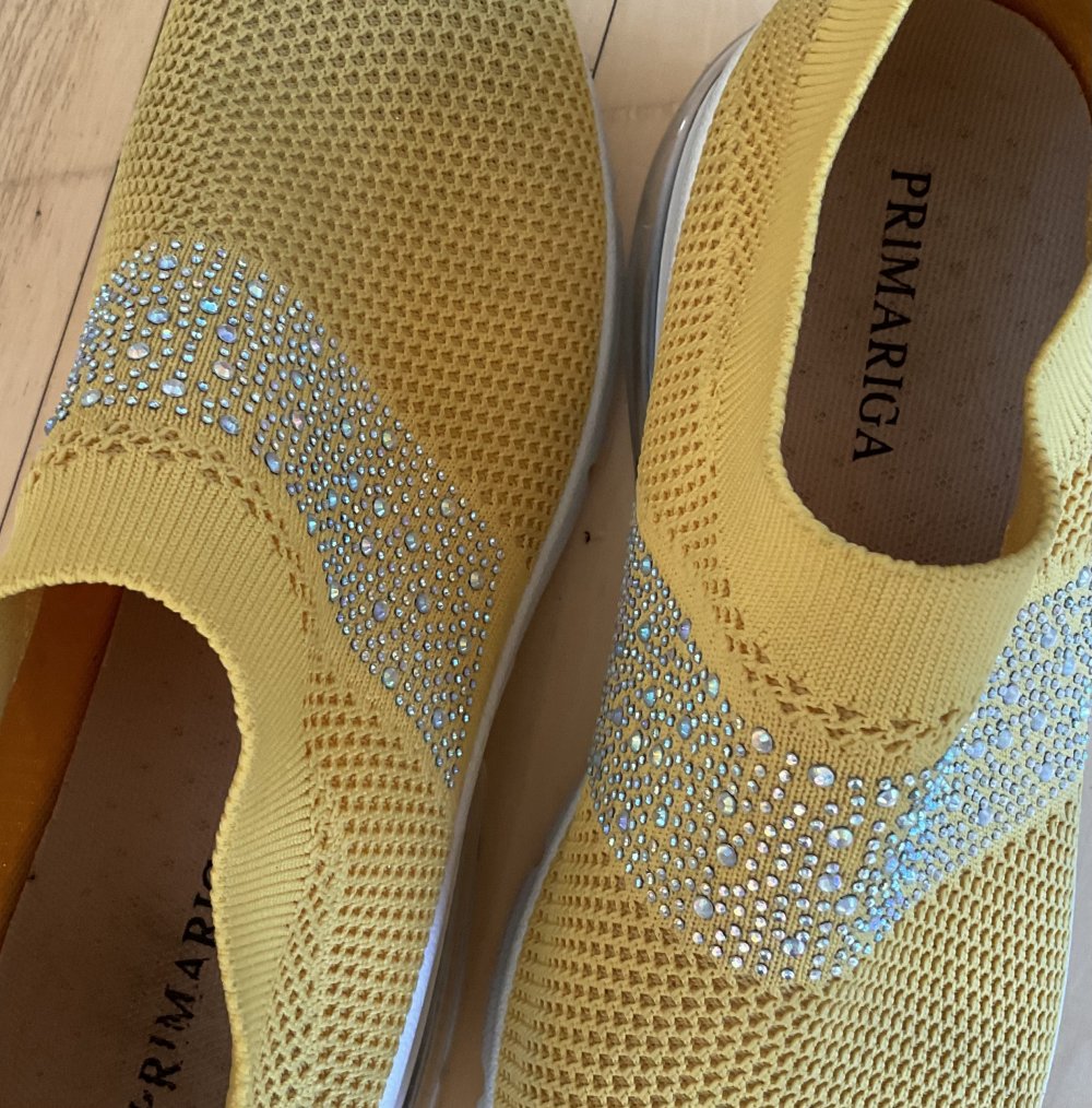 Hübsche Sneaker, Slipper