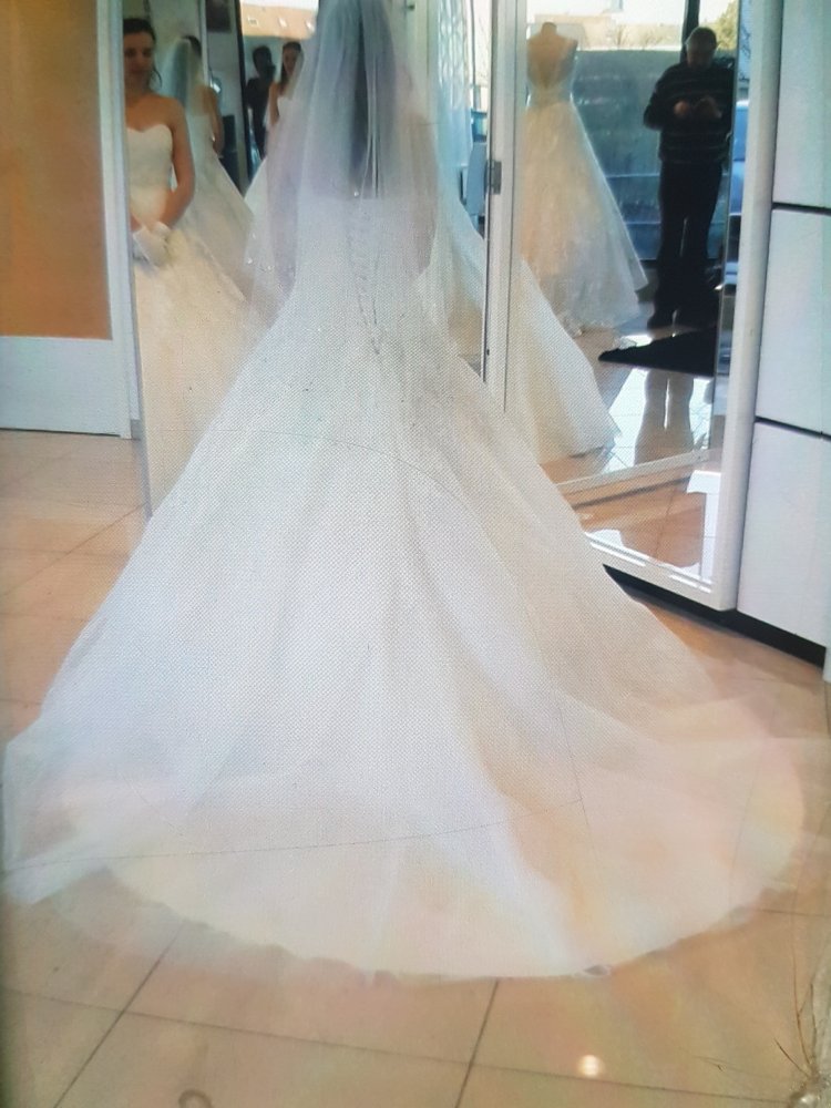 Brautkleid