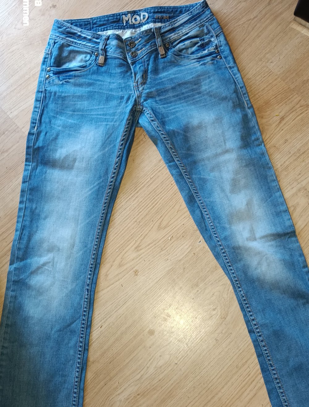 verschiedene Marken Jeans