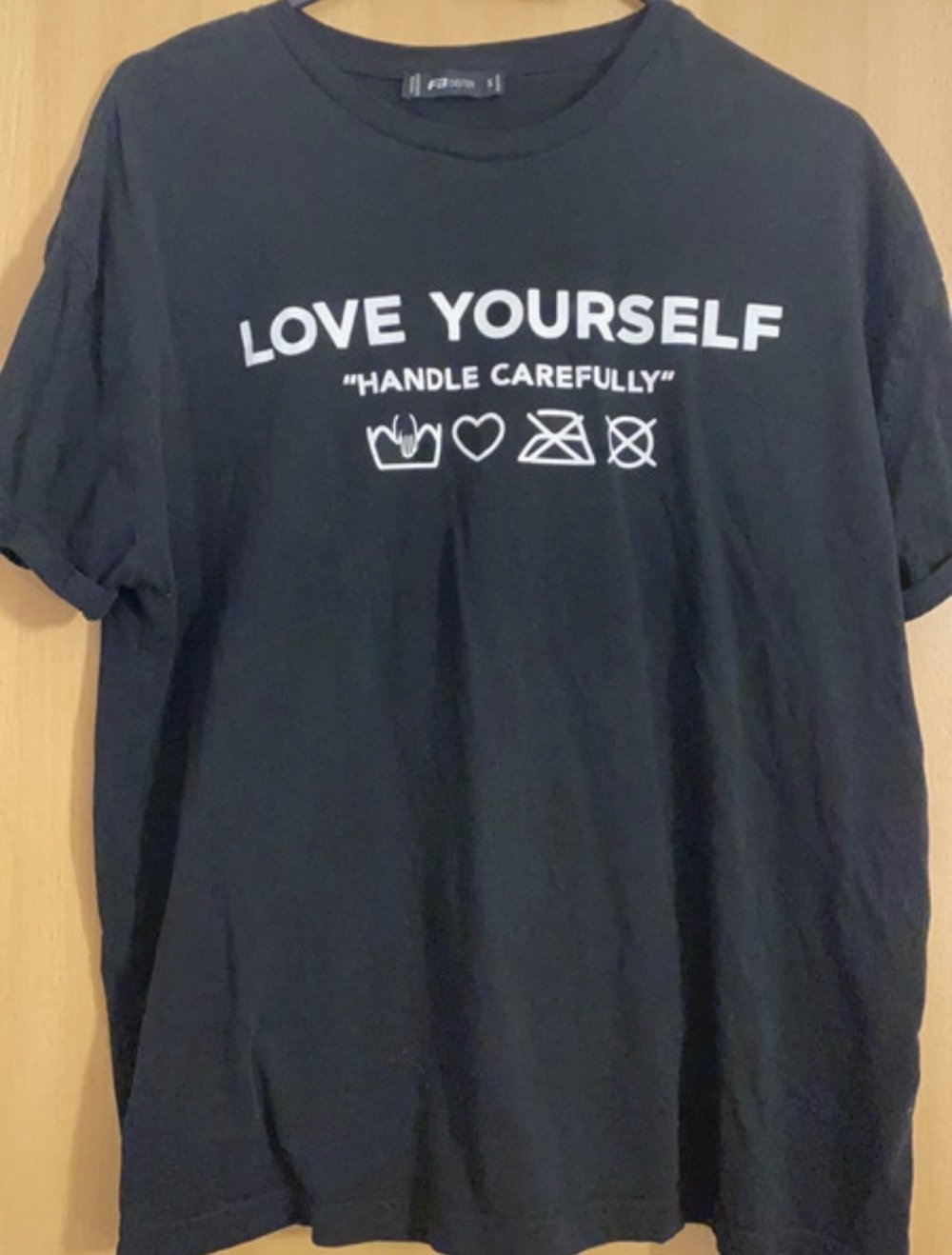 Schwarzes T-Shirt