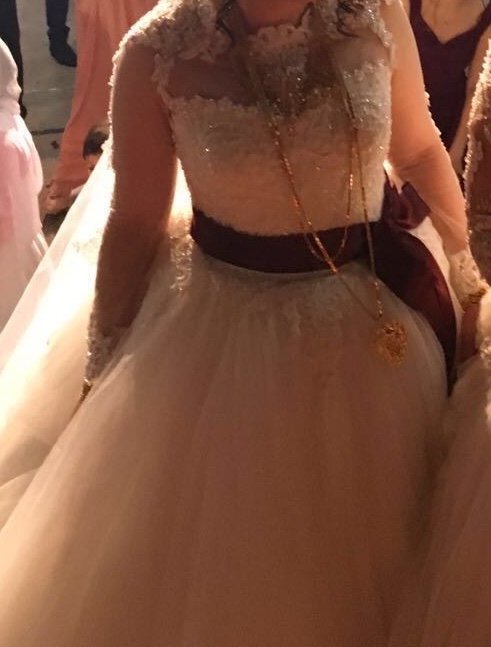 Biete mein wunderschönes Brautkleid an
