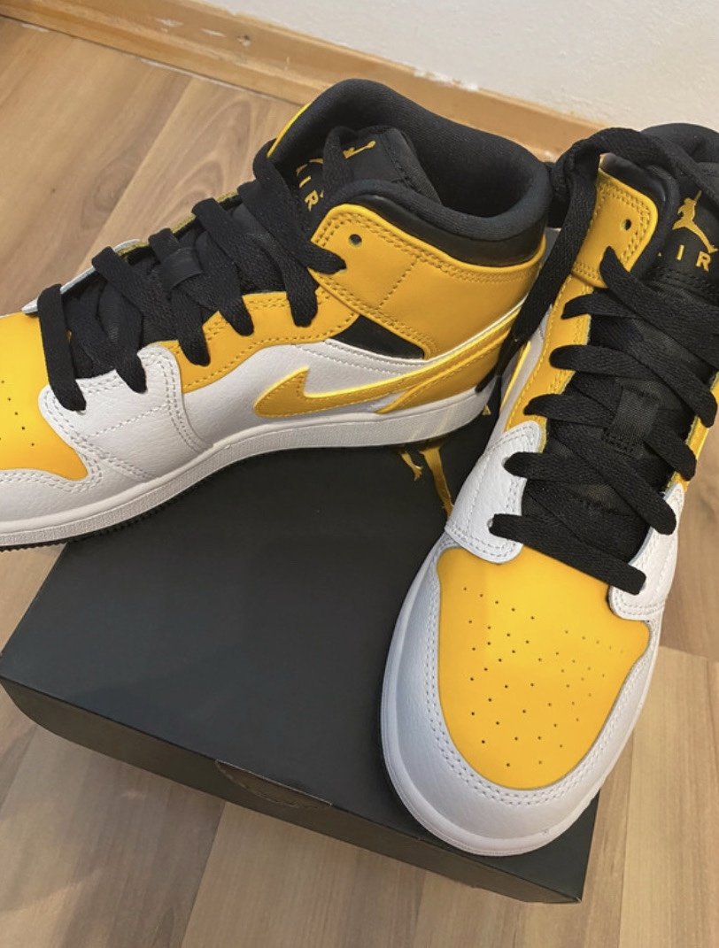 Air Jordan 1 Mid