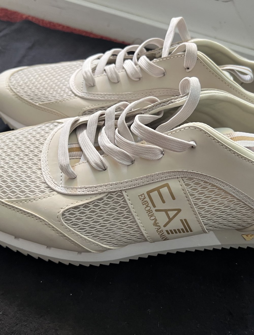 EMPORIO ARMANI SNEAKER

X8X027 XK050

GR.46
US: 11,5
UK: 11
GRAU
NEUWERTIG! KAUM GETRAGEN!

SIEHE BILDER.
