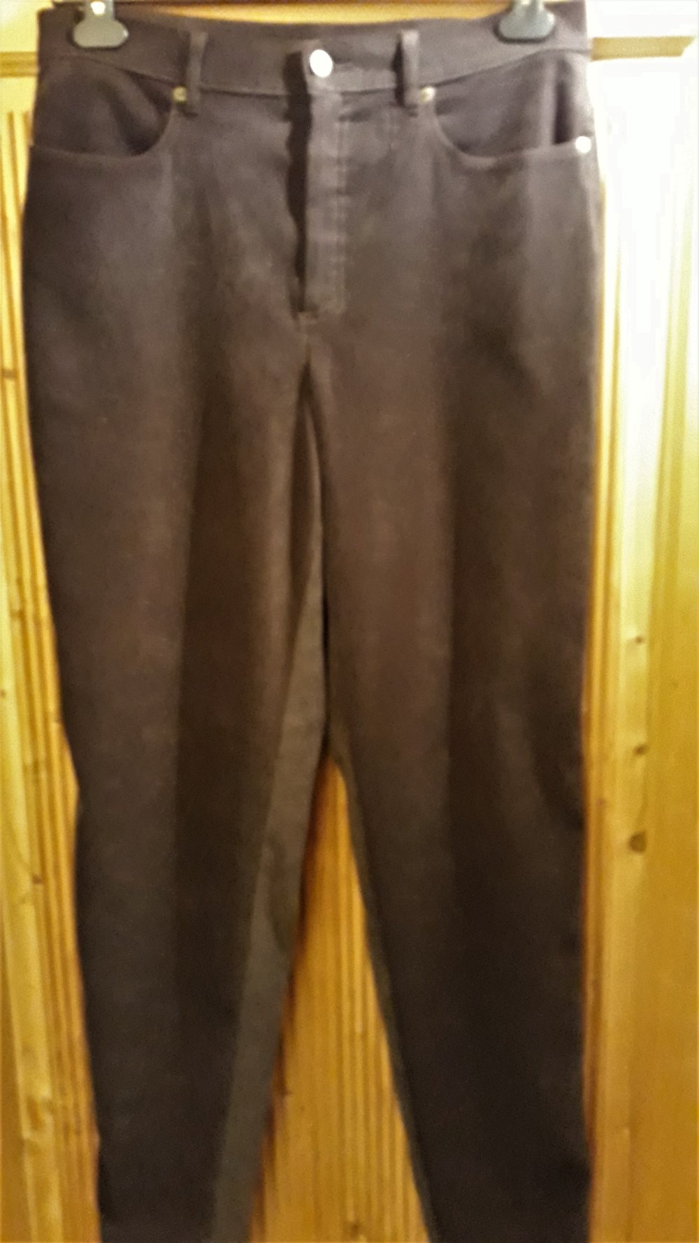Rausverkauf !! Tolle Damenhose, braun, Velourlederoptik, Gr.40, nur 3,-€