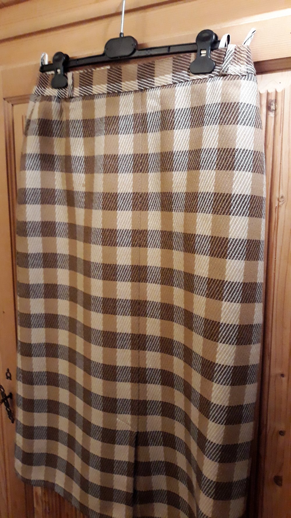 Eleganter Damenrock von Heinzelmann, Gr.44, Beige/Braun, für nur 7,-€