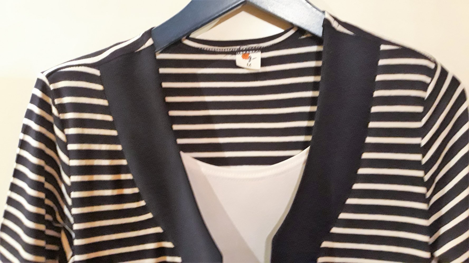 Edles Damenshirt/jacke, Gr.40, dunkelblau-weiss, Neu, Jetzt nur 6,-€