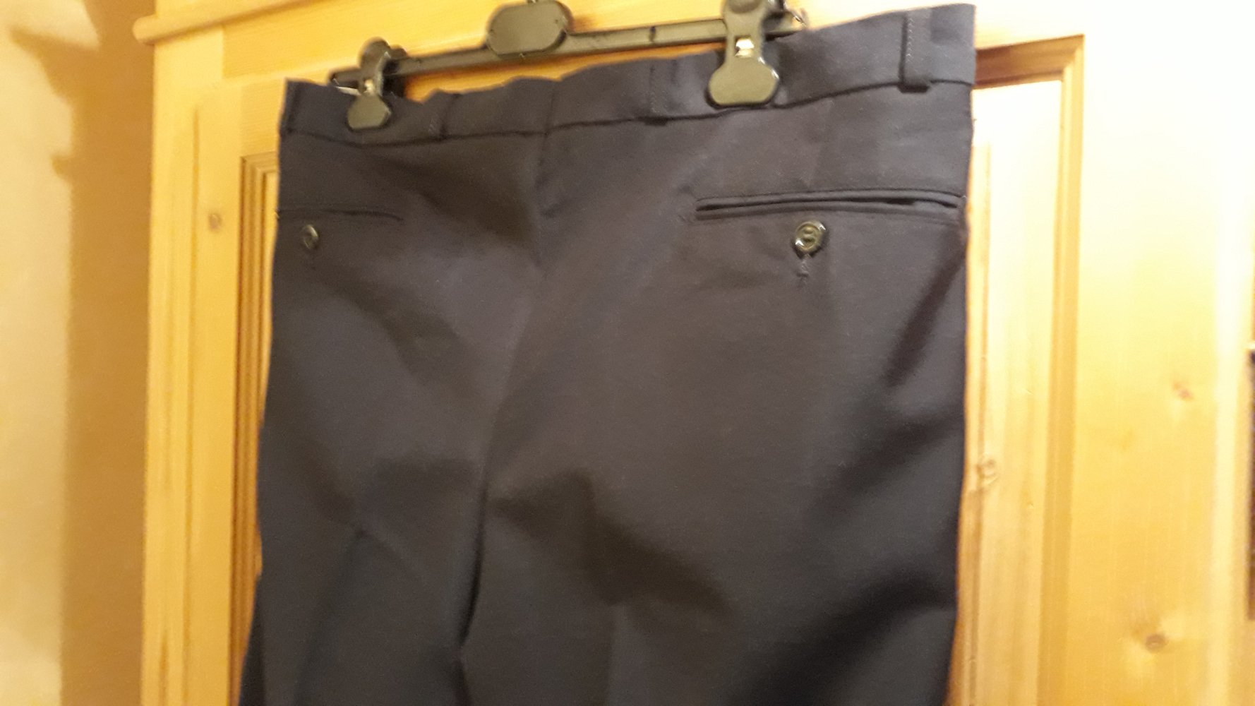 Tolle Herrenhose von Intermodell, Gr.26, schwarz, jetzt nur 4,50€