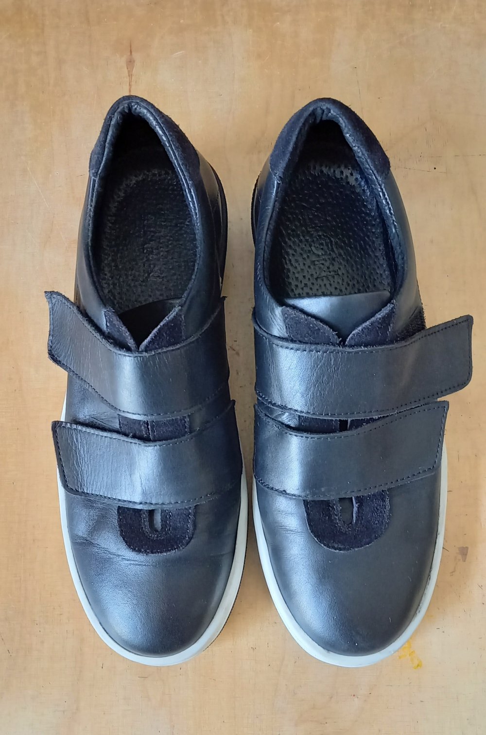 ZIGN Low sneaker schwarz Leder Klettverschluss Gr. 39