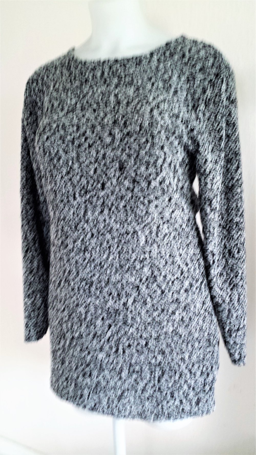 Strickkleid Longpulli Strick AA 55 cm Länge 88 cm 95 % Viskose und 5 % Elastan 